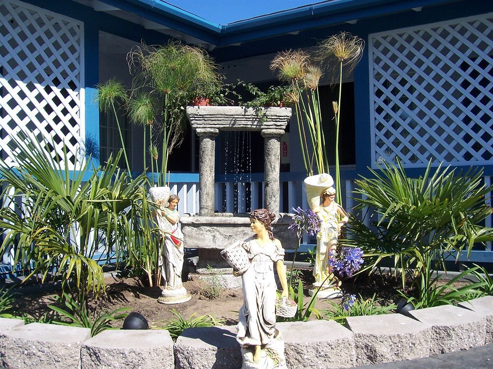 The Monterey Fireplace Inn 외부 사진