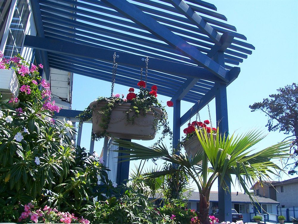 The Monterey Fireplace Inn 외부 사진
